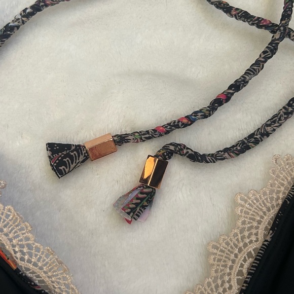 Allihop Anthropologie Lace Front Tropical Floral
Bathing Suit Size XS - Picture 8 of 8